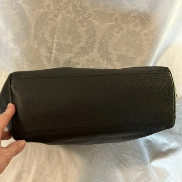 Michael Kors Large Evie Hobo Bag EUC - Picture 6 of 13